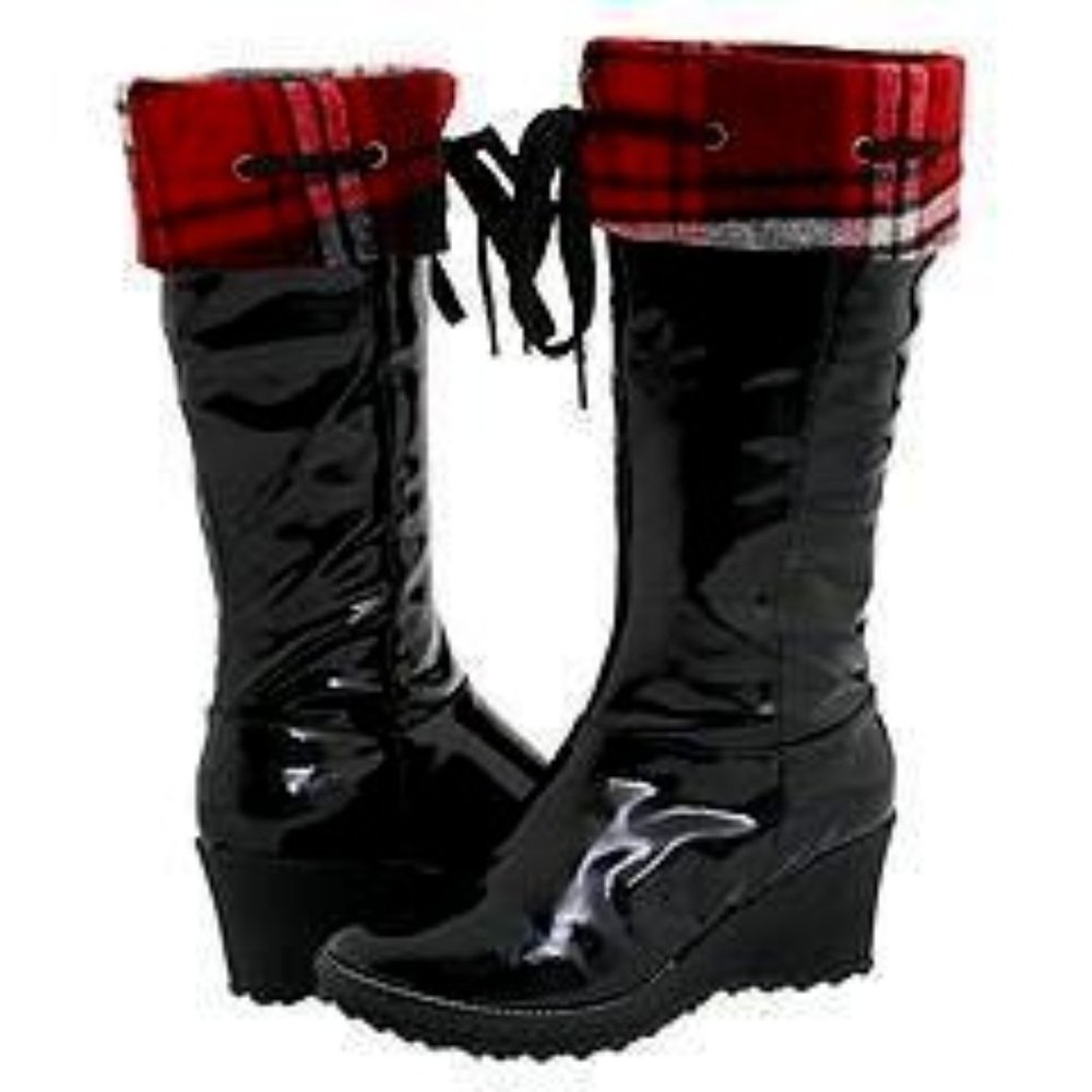Type Z Janelle Black Patent Boots Size 8